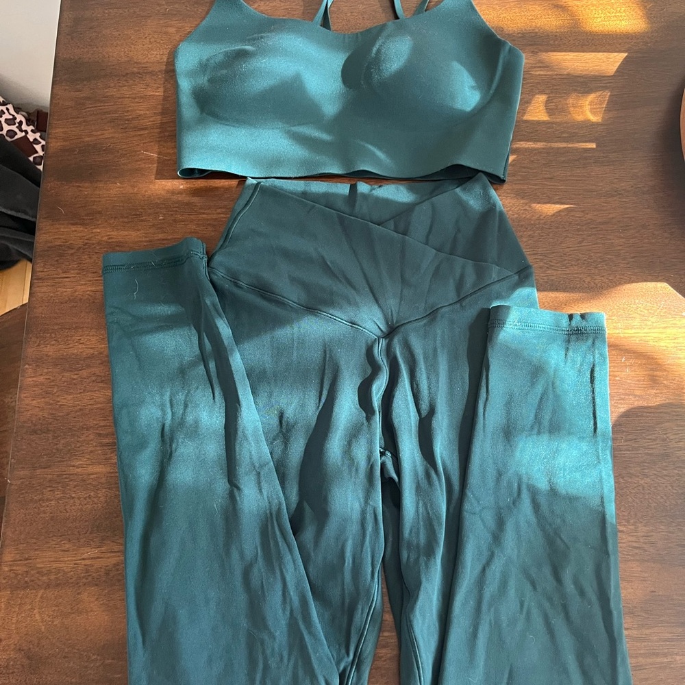 Aerie Offline Workout Set